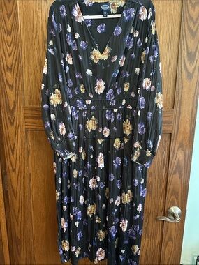Scoop Black Floral Pleated Maxi Dress with V-Neck